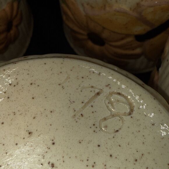 Butterfly Flower Mug Coffee Cup Speckled Auburn Clay Barn Vintage 1970s Set of 6 - Picture 5 of 10